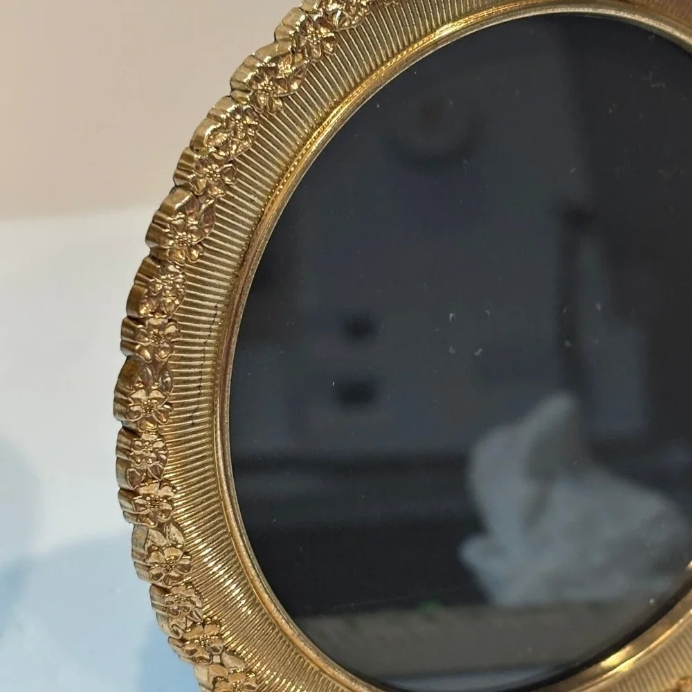 Vintage Gold Ornate Picture Frame Set Heart and Round Floral Scroll PF027